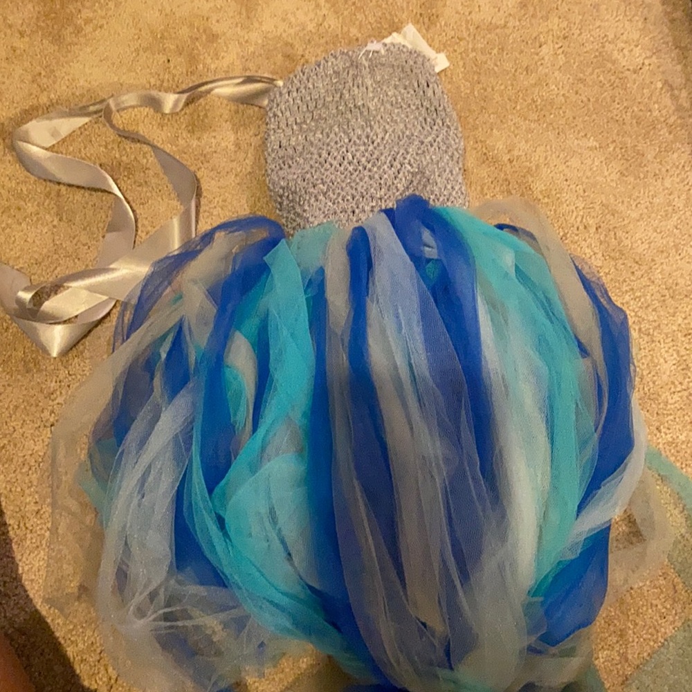 Baby shark tutu dress never got to wear once